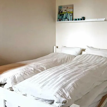 Four-bedroom In 2 Jelsa